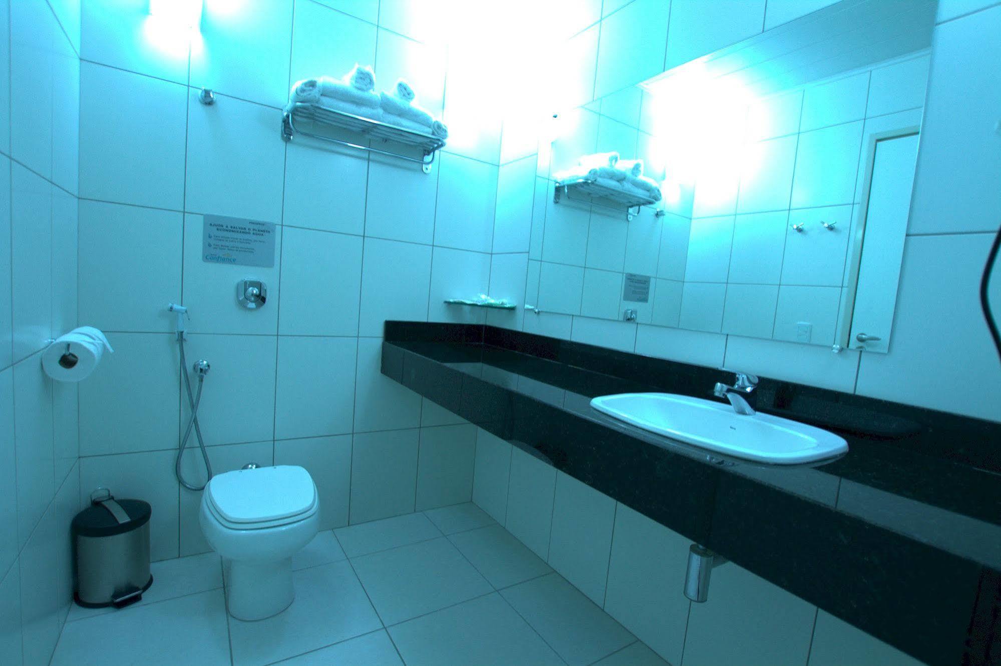 Hotel Confiance Soho Batel Curitiba Luaran gambar