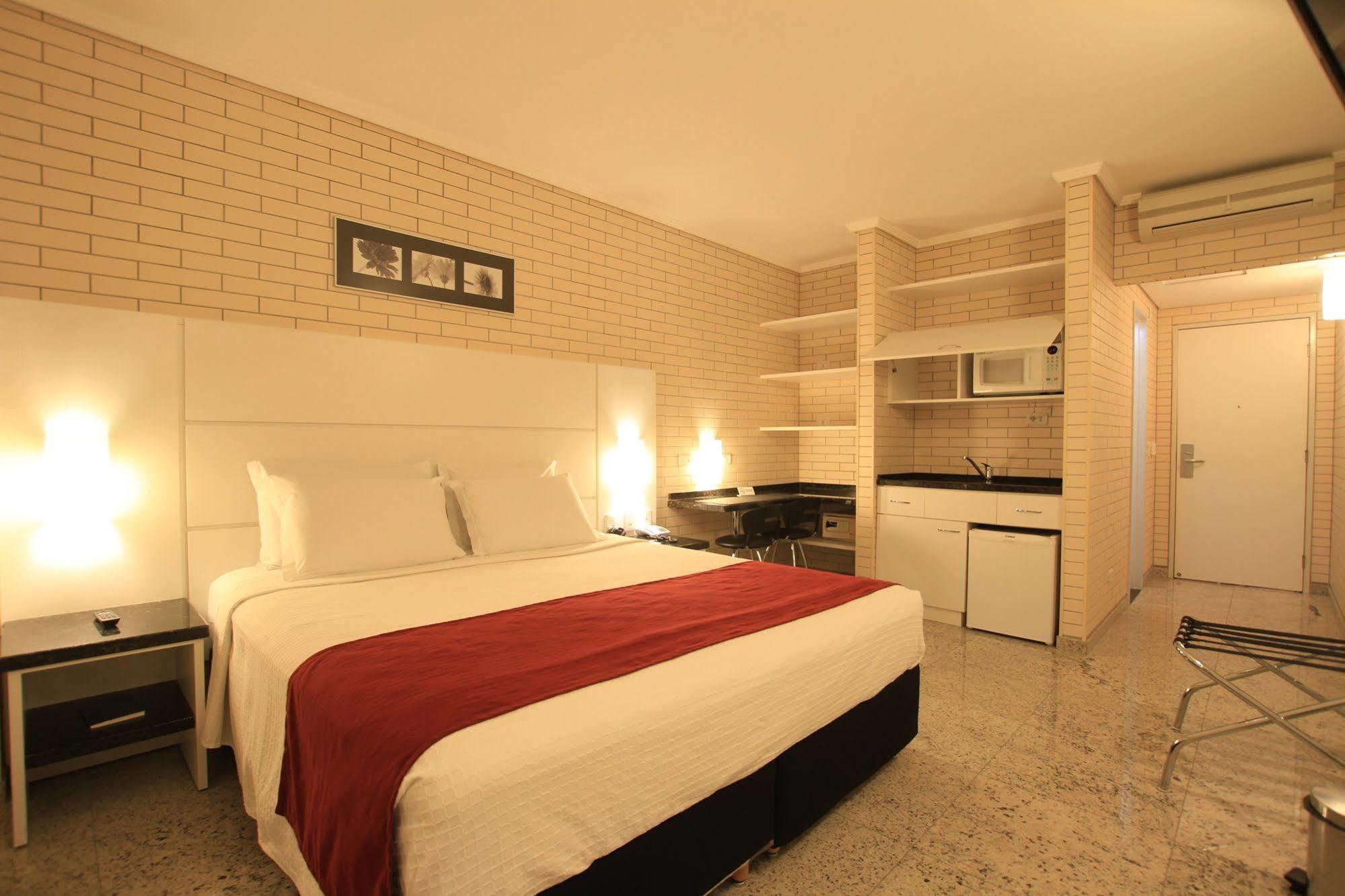 Hotel Confiance Soho Batel Curitiba Luaran gambar